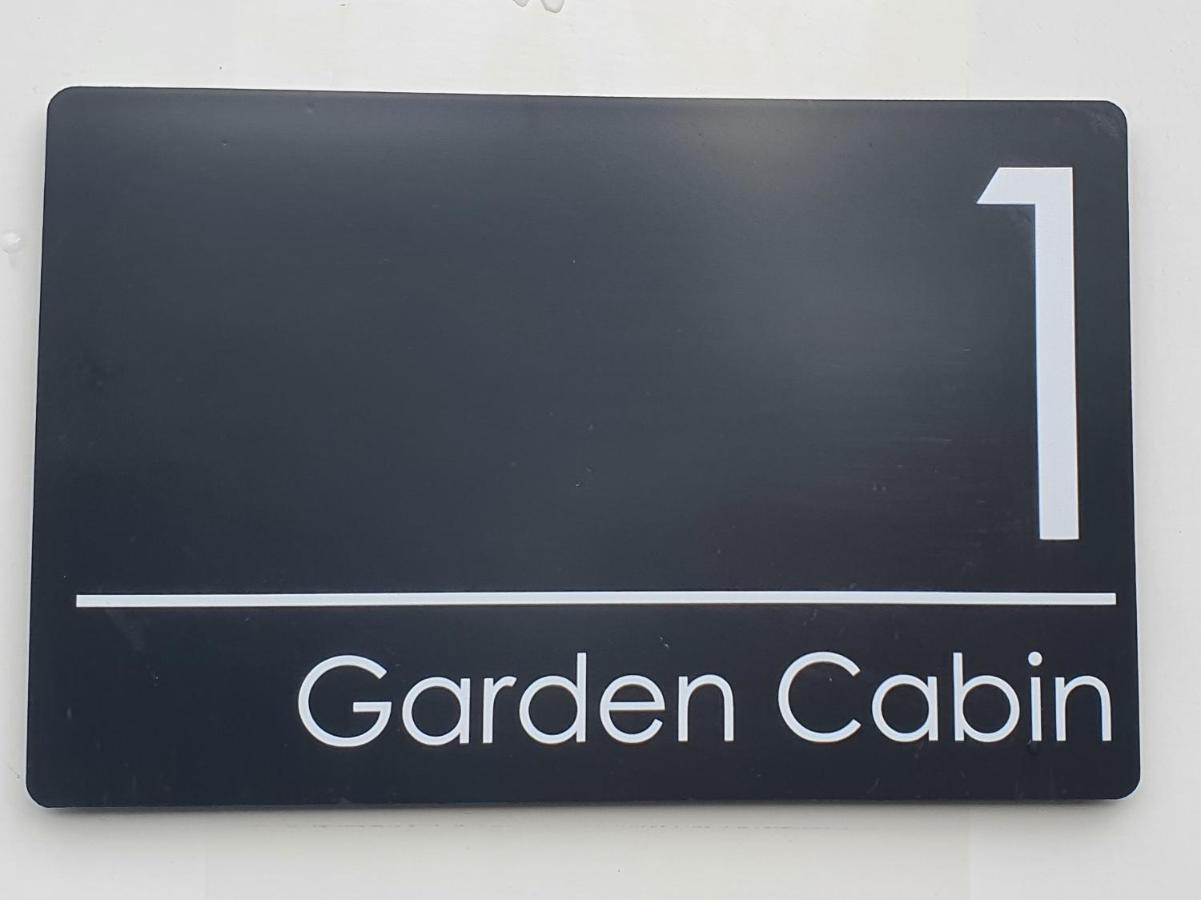 Kingussie Garden Cabins ภายนอก รูปภาพ